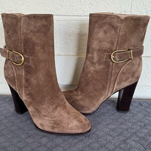 VERONICA BEARD VIV BROWN SUEDE BUCKLE ANKLE BOOTIE  SIZE 9